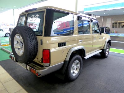 The rearview of Toyota LAND CRUISER 70 VAN photo
