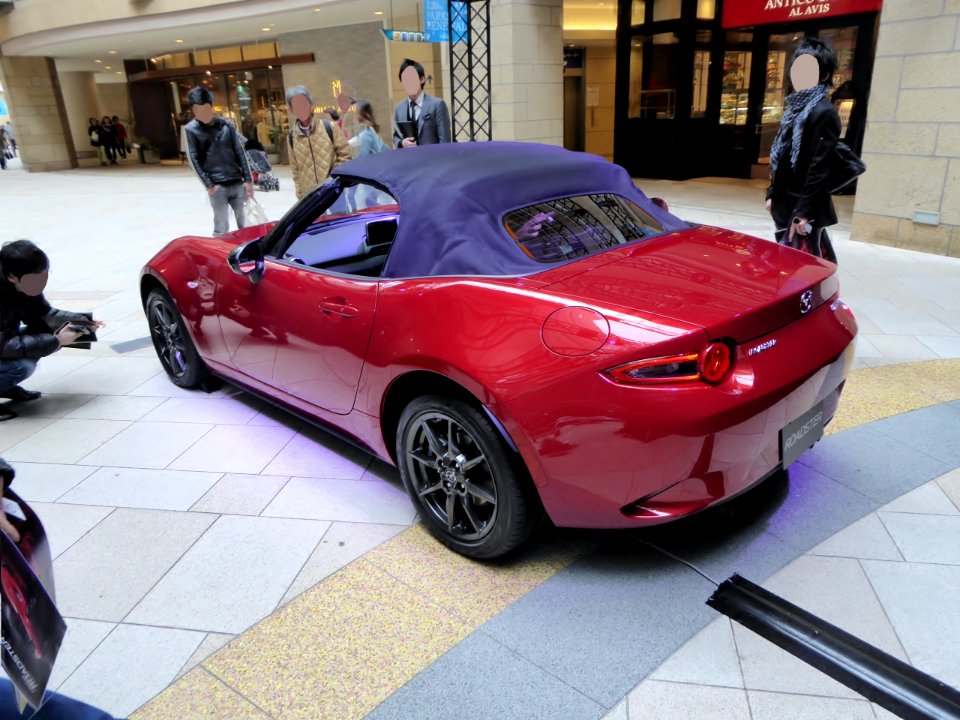 The rearview of Mazda ROADSTER S Spacial Package (ND) with automatic transmission,whose roof is closed