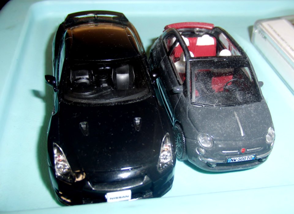 The modelcar of Nissan GT-R (CBA-R35) & FIAT 500C (3)