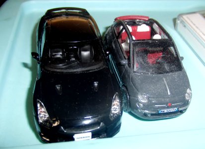 The modelcar of Nissan GT-R (CBA-R35) & FIAT 500C (3)
