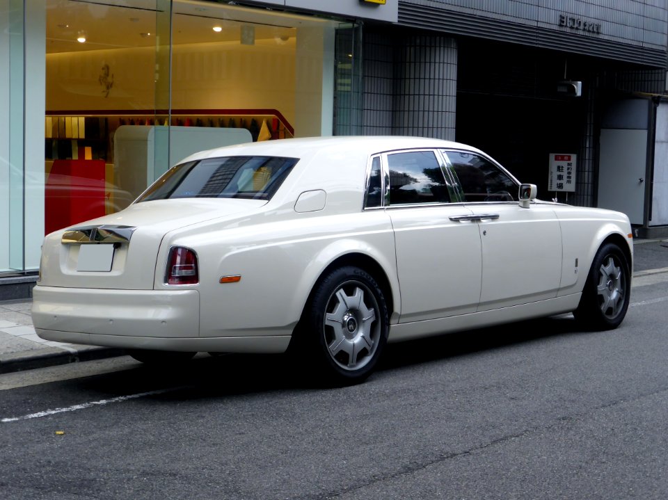The rearview of Rolls-Royce Phantom Series I