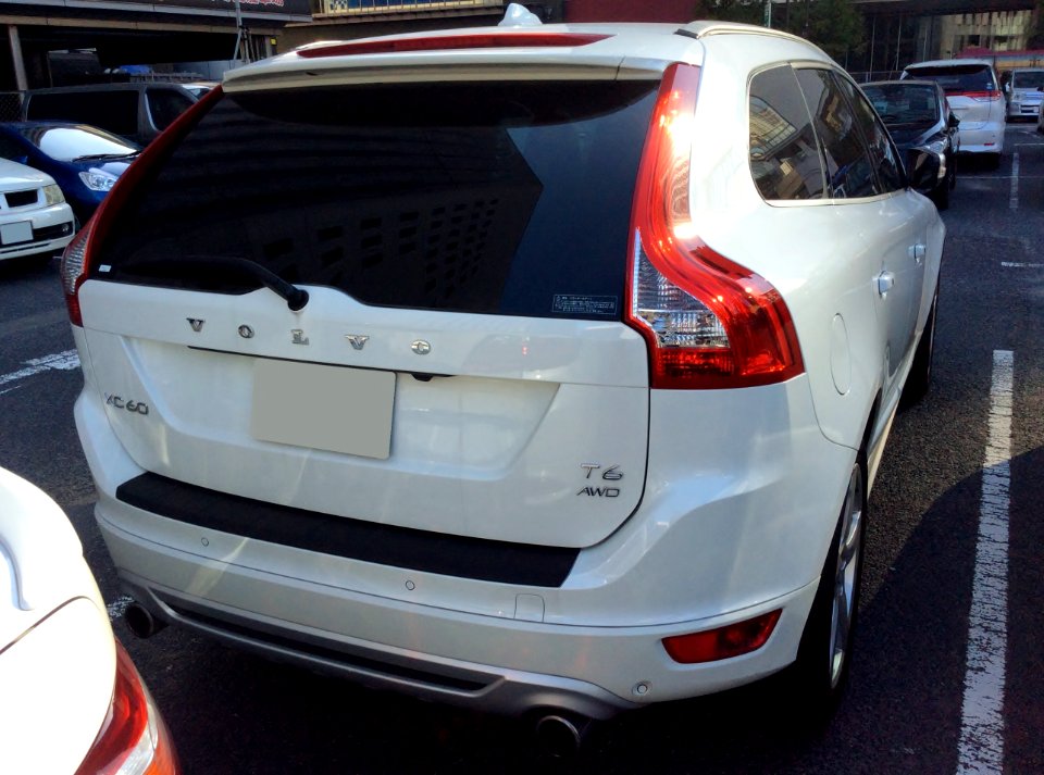 The rearview of VOLVO XC60 T6 AWD R-DESIGN