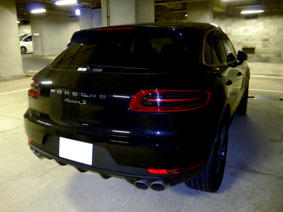 The rearview of Porsche Macan S