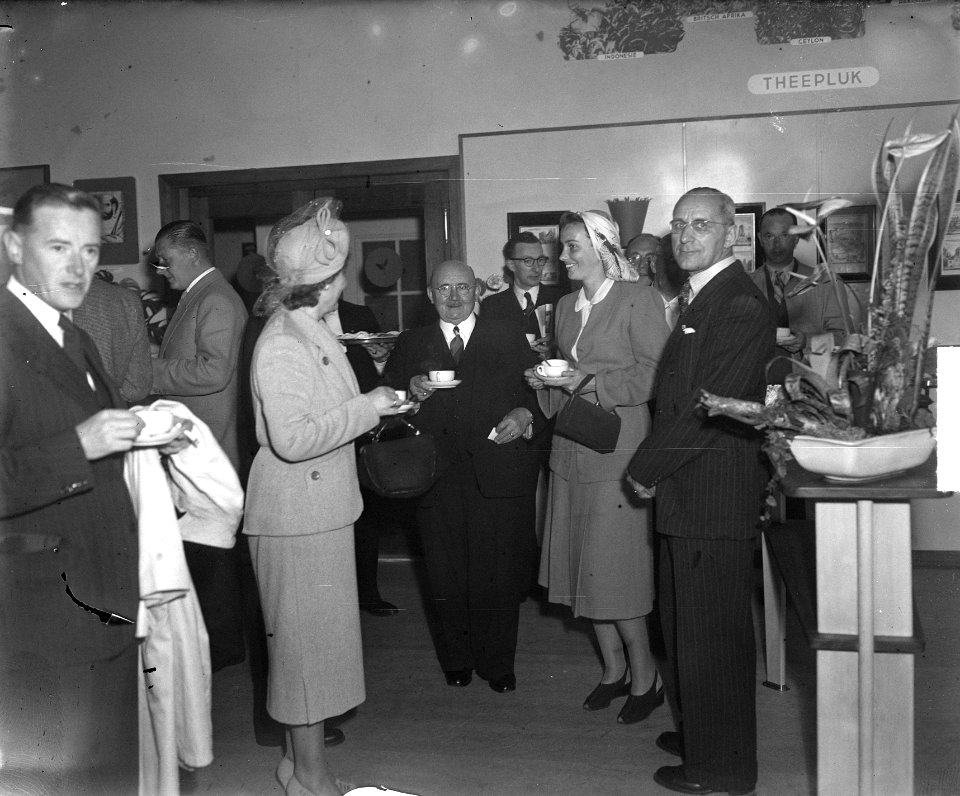 Theeadviesbureau Europa, Singel 17072 , ingebruikneming nieuwe expositieruimt, Bestanddeelnr 903-9925