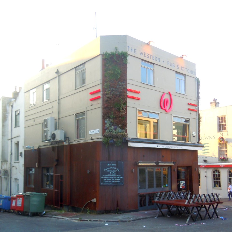 The Western Front pub, 11–12 Cranbourne Street, Brighton (September 2016)