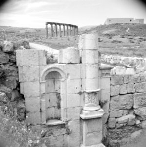 Theater aan de zuidzijde van Jerash, Bestanddeelnr 255-5698