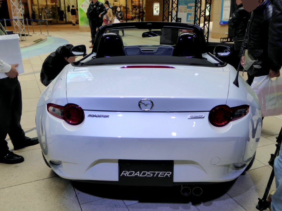 The rearview of Mazda ROADSTER S Spacial Package (DBA-ND5RC) with manual transmission