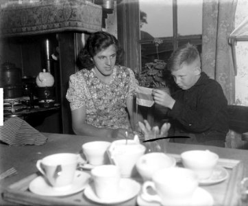 Thee drinken, Bestanddeelnr 904-0718