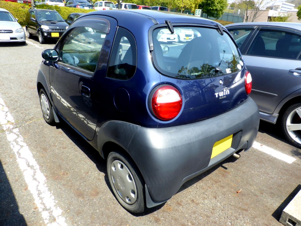 The rearview of Suzuki Twin Gasoline V (EC22S)