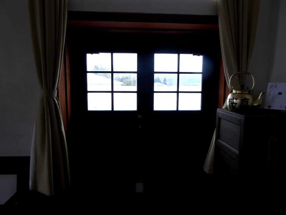 The roof seen from discussion room in the old building of Toyosato Elementary School
