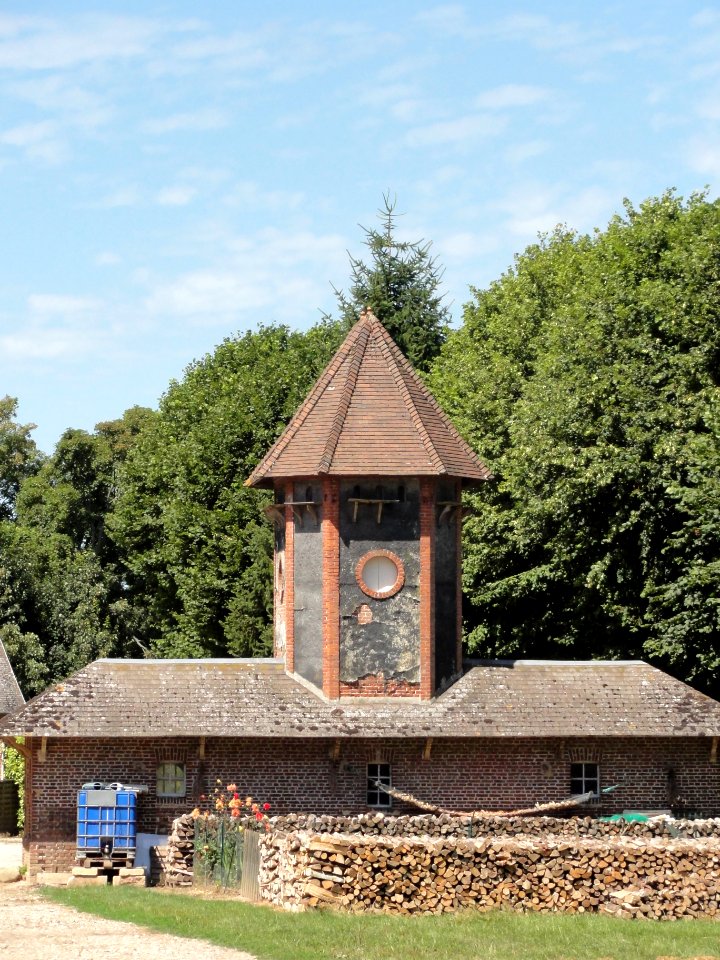 Theuville-aux-Maillots (Seine-Mar.) pigeonnier