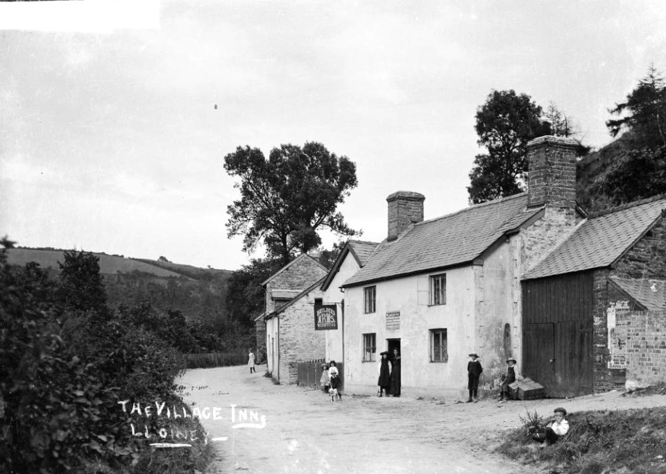 The village inn, Lloiney (1295086)