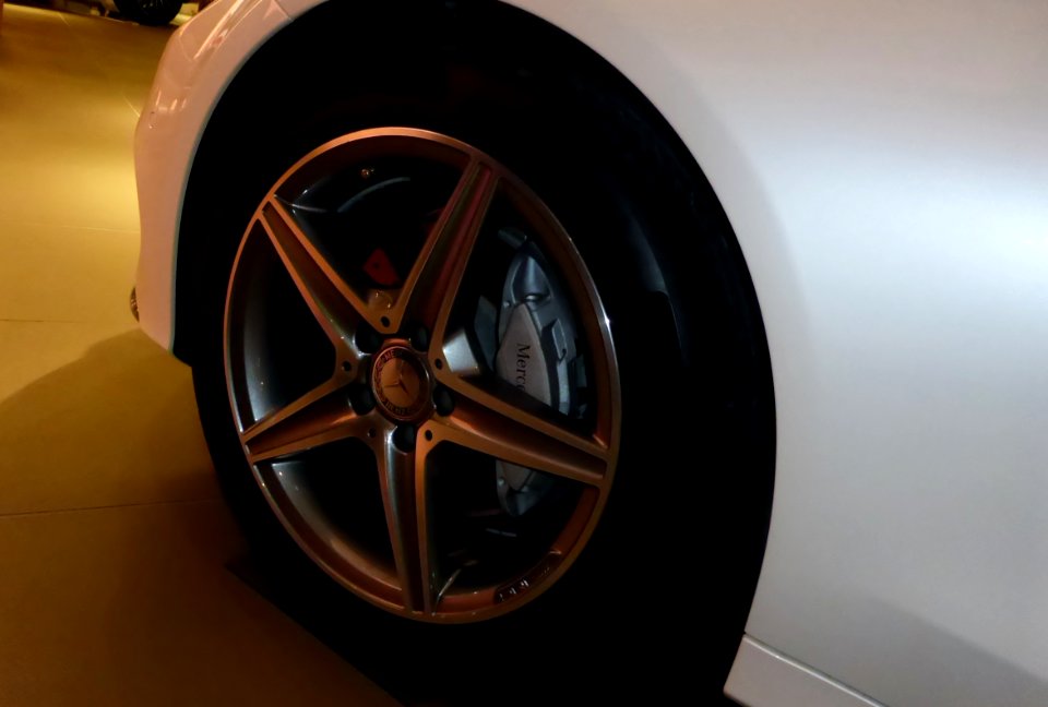 The tire wheel of Mercedes-Benz C180 AVANTGARDE (W205)