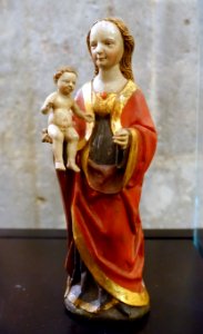 The Virgin Mary with Coral, Cologne, c. 1500, limewood, polychrome - Museum Schnütgen - Cologne, Germany - DSC00068