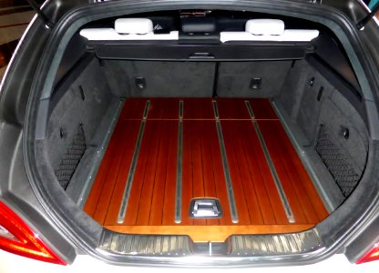 The trunkroom of Mercedes-Benz CLS63 AMG Shooting Brake (X218) photo