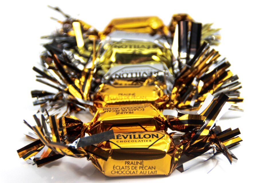 Food dark chocolate confectionery