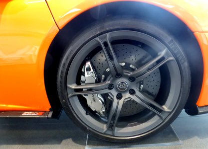 The tire wheel of McLaren 650S COUPE