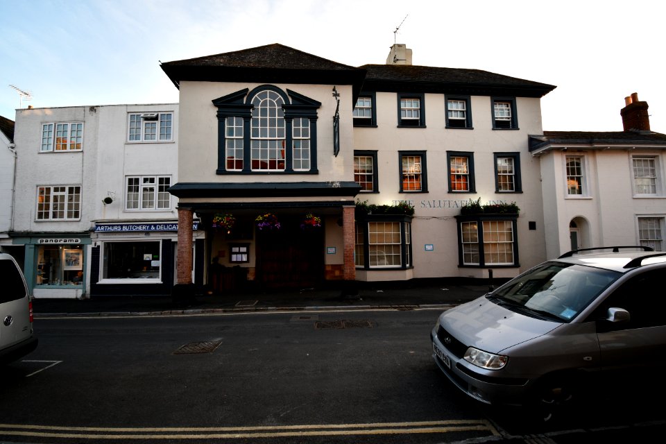 The Salutation, Topsham 02