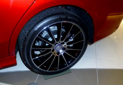 The tire wheel of Mercedes-Benz C250 Sports (W205) photo