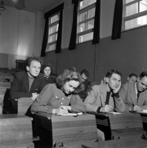Theaters, bioscopen, studenten, Bestanddeelnr 901-0638