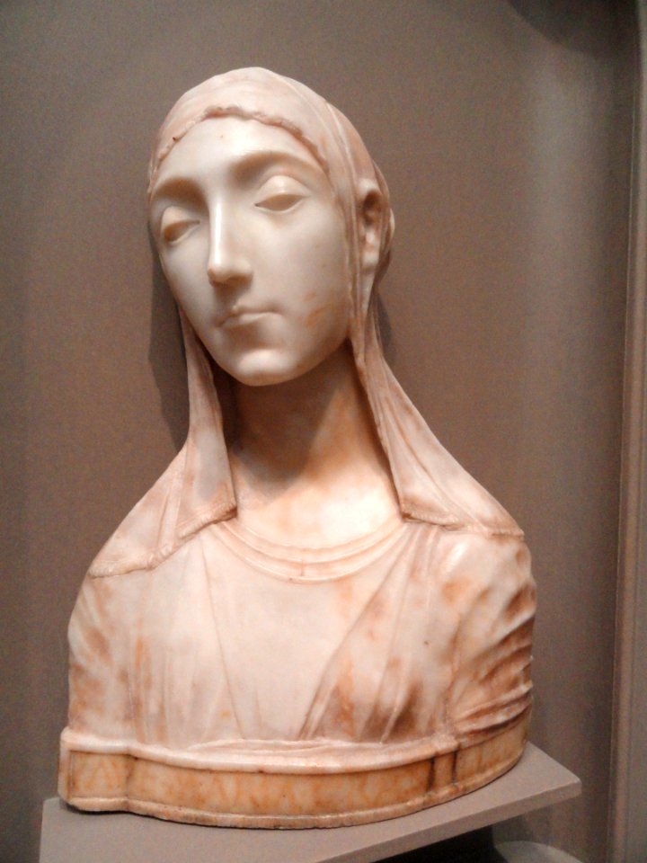 The Virgin Annunciate by Mino da Fiesole, c. 1455-1460, marble, view 2 - National Gallery of Art, Washington - DSC08899