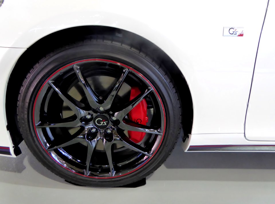 The tire wheel of Toyota MARK X 350S"G's" (GRX133)