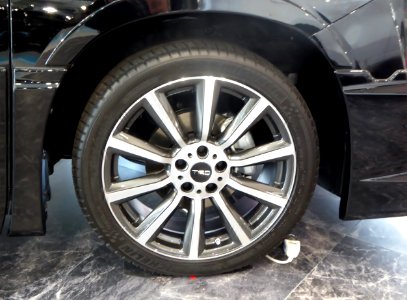 The tire wheel of Toyota VELLFIRE V 2WD (AGH30W) with "TRD Customize Parts"