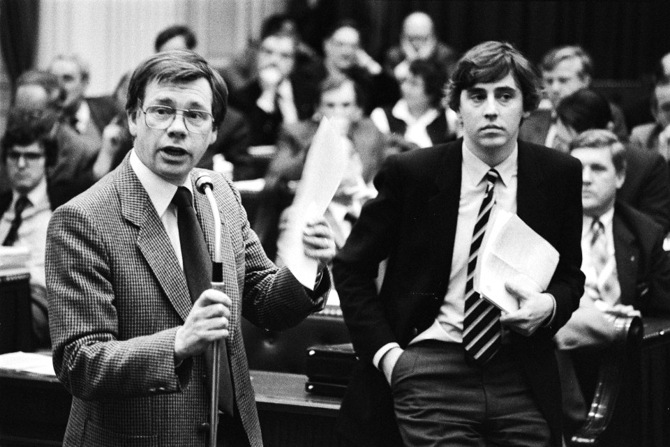 Tweede Kamer . Stemmingen o.a. Amelisweerd en munitie transport. Nijpels (VVD) e, Bestanddeelnr 932-0305