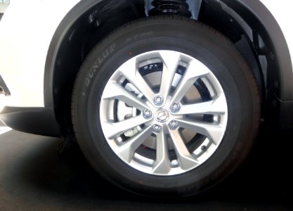 The tire wheel of Nissan X-TRAIL 20X HYBRID “Emergancy Brake Package” (DAA-HT32) with X-TREMER Package