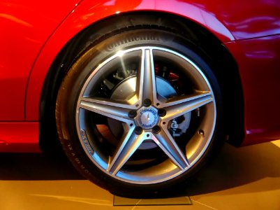 The tire wheel of Mercedes-Benz C200 STATIONWAGON Sports (S205)