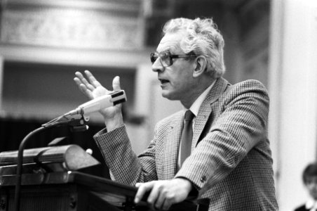 Tweede Kamer . Debat over uitblijven voorjaarsnota 1982. 1.2 M. Bakker aan het w, Bestanddeelnr 932-0507