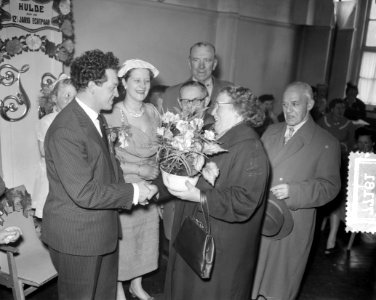 Twaalfenhalf jarig huwelijksfeest Johny Jordaan Receptie, Bestanddeelnr 907-7181