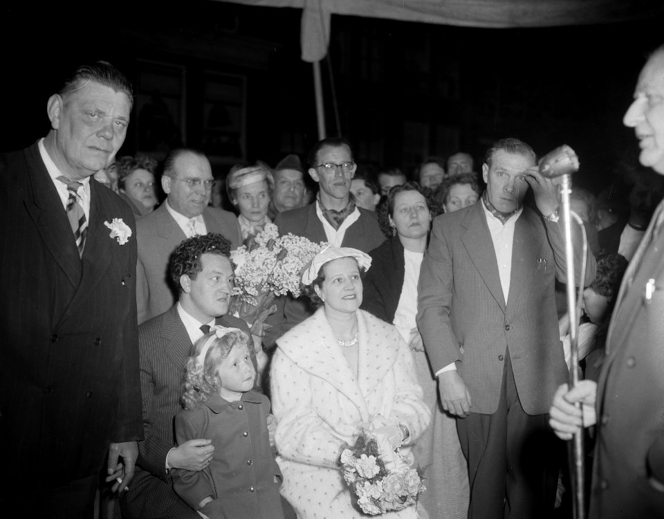 Twaalfenhalf jarig huwelijksfeest Johny Jordaan, Bestanddeelnr 907-7186