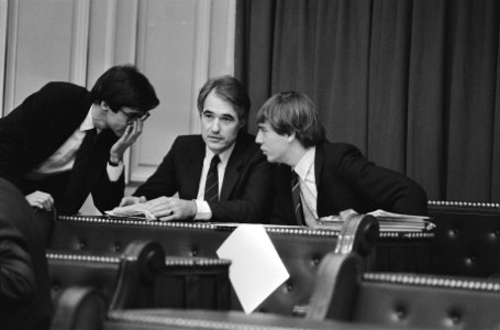 Tweede Kamer , debat tweeverdieners v.l.n.r. De Grave , De Korte en Nijpels, Bestanddeelnr 933-1344