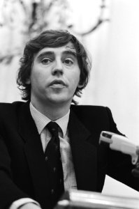 Tweede Kamer . Debat voorjaarsnota. Ed Nijpels (VVD) aan het woord, Bestanddeelnr 932-1257