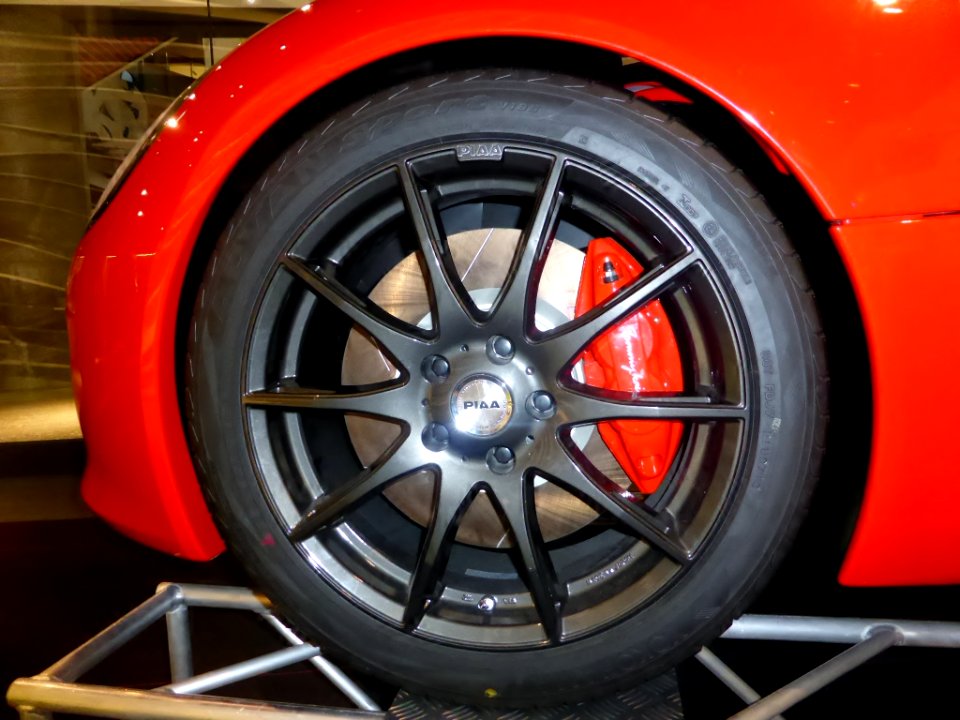 The tire wheel of Tommykaira ZZ by GreenLordMotors