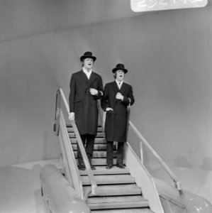 TV-programma van VARA Hadimassa. Kees van Kooten en Wim de Bie in scene, Bestanddeelnr 923-2146