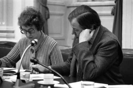 Tweede Kamer . Begroting V&W, Volkshuisvesting en Ruimtelijke Ordening. Minister, Bestanddeelnr 931-9842