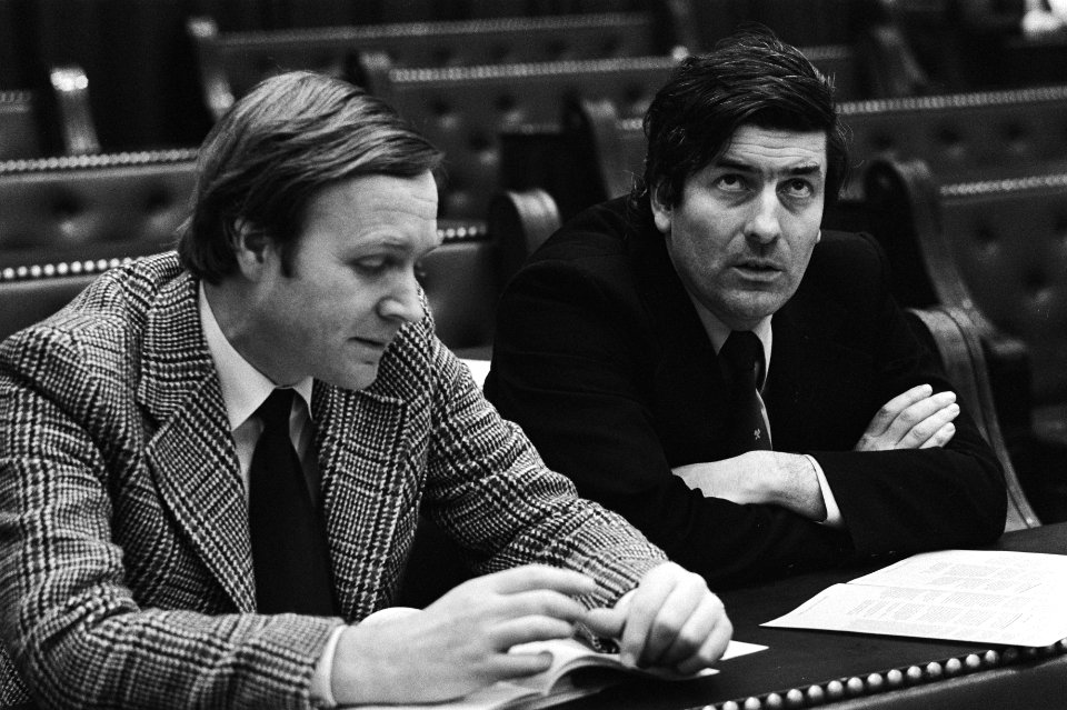 Tweede Kamer 18a Jan Terlouw (l) en minister Lubbers, Bestanddeelnr 929-0340