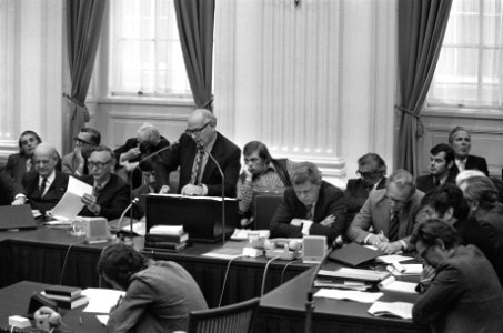 Tweede Kamer algemene beschouwingen, premier Den Uyl spreekt, Bestanddeelnr 927-5048