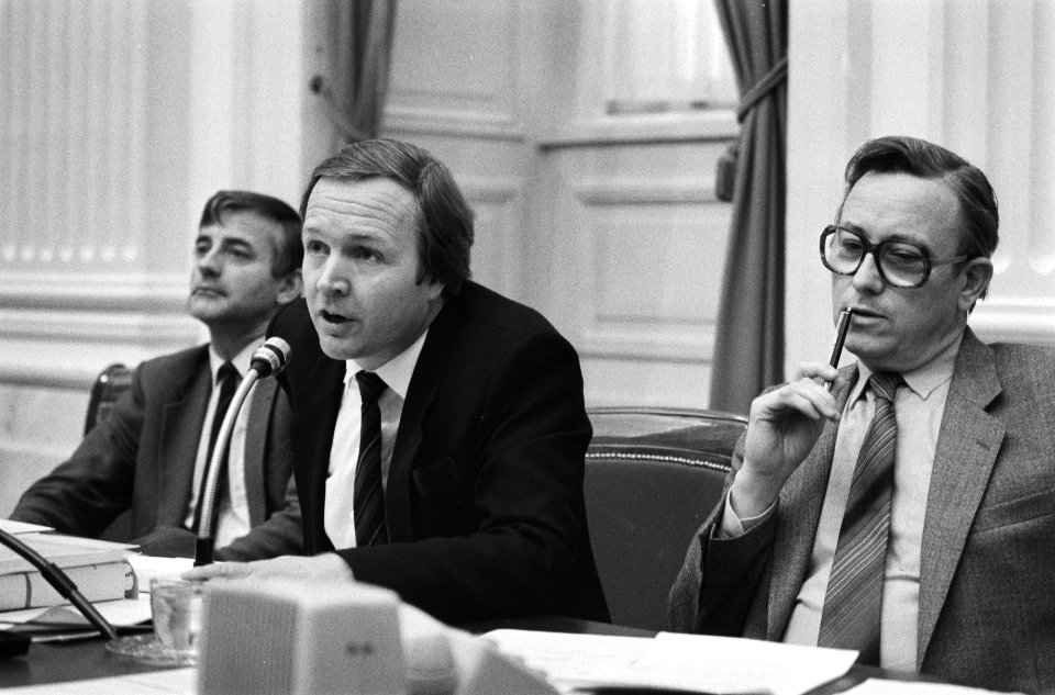 Tweede Kamer . Begroting voor Economische Zaken . Staatssecretaris Dik , ministe, Bestanddeelnr 931-9976