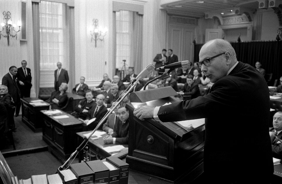 Tweede Kamer Algemene Beschouwingen.Minister=president De Jong legt verklaring …, Bestanddeelnr 922-8706