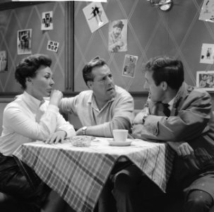 TV-spel De komiek. vlnr Teddy Schaank , Ko van Dijk, John Leddy, Bestanddeelnr 913-8095