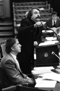 Tweede Kamer . Begroting Defensie, begroting CRM. Minister Van der Louw en staat, Bestanddeelnr 931-9509