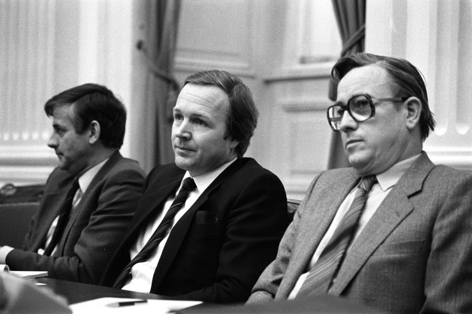 Tweede Kamer . Begroting voor Economische Zaken . Staatssecretaris Dik , ministe, Bestanddeelnr 931-9977