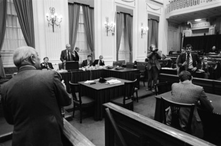 Tweede Kamer arbeidsvoorwaardenbeleid antwoord regerin minister Wiegel aan he, Bestanddeelnr 930-0344