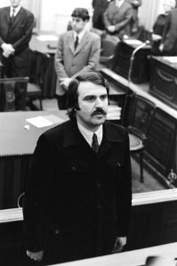 Tweede Kamer Andre van der Louw geinstalleerd als lid (PvdA) Andere van der L, Bestanddeelnr 924-1674