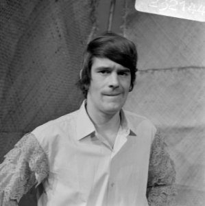 TV-programma van VARA Hadimassa. Kees van Kooten, Bestanddeelnr 923-2144