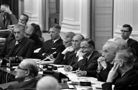 Tweede Kamer Algemene beschouwingen de regeringstafel, Bestanddeelnr 921-7455