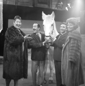 TV-show Nou jij weer, v.l.n.r. Rita Corita, Bueno de Mesquita, Rocco Granata e, Bestanddeelnr 917-2057
